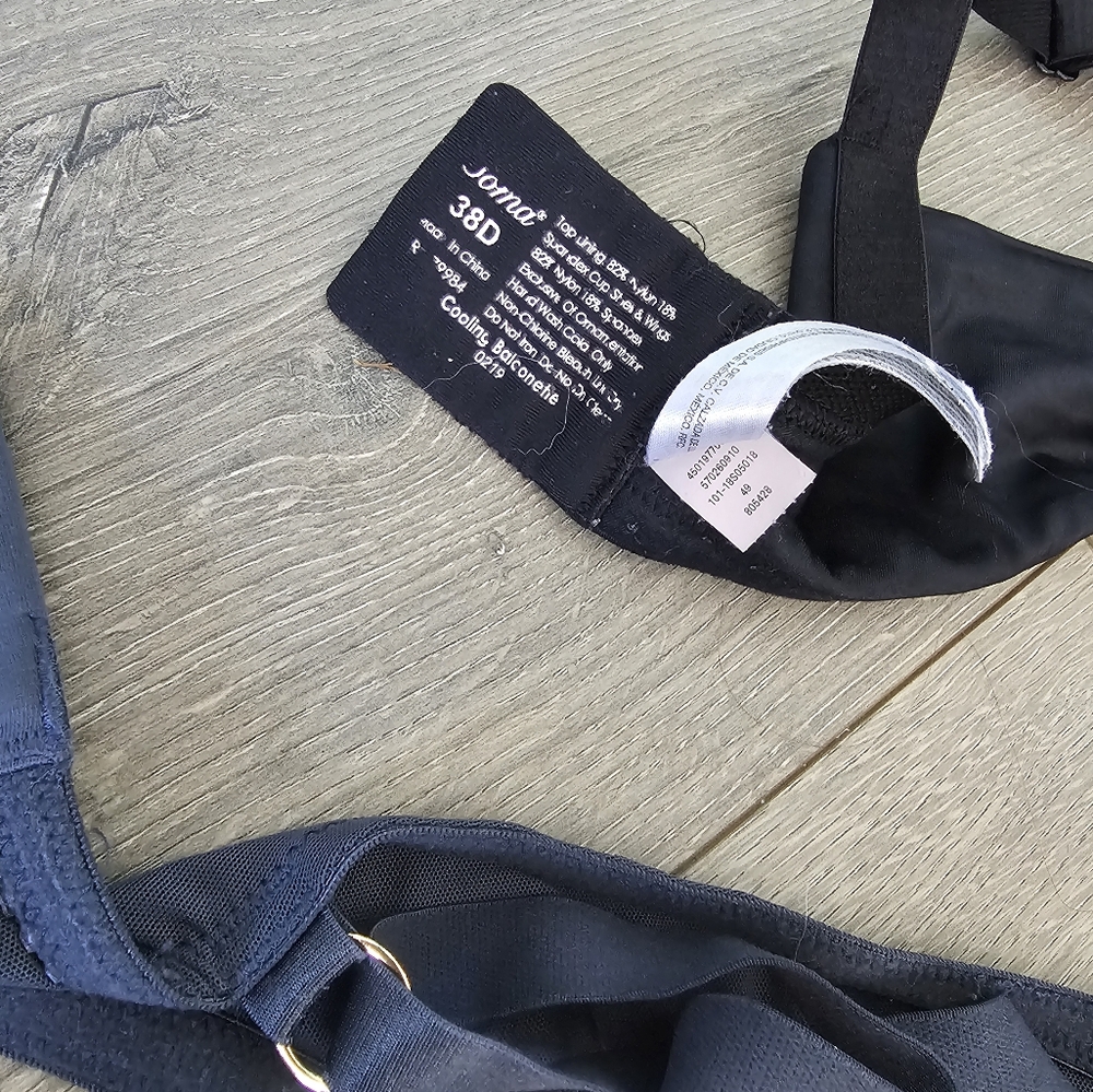 38D SOMA, Thirdlove Black and Gray Bra Collection - Picture 4 of 5